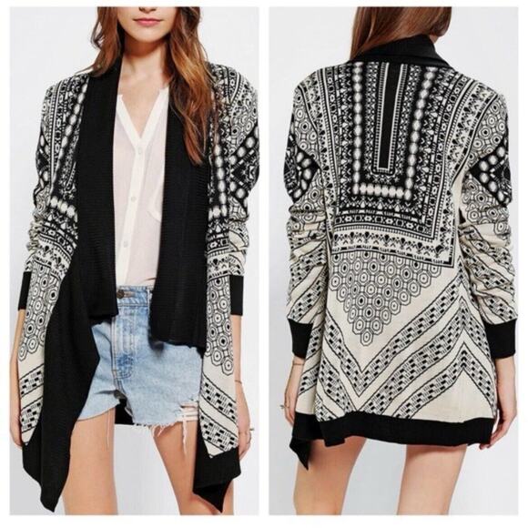 UO Staring at Stars Open Cardigan Sweater XS Black Ivory Aztec Southwestern Boho - Picture 1 of 6